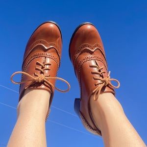 heeled brogues